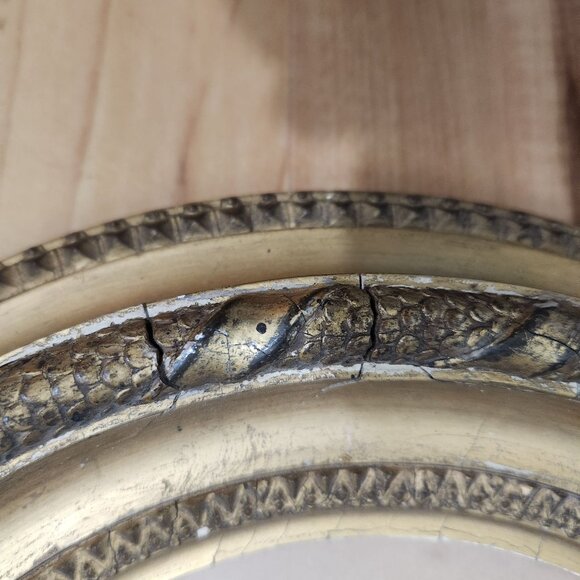 Antique oval picture and frame with information about family on back. - Picture 4 of 8